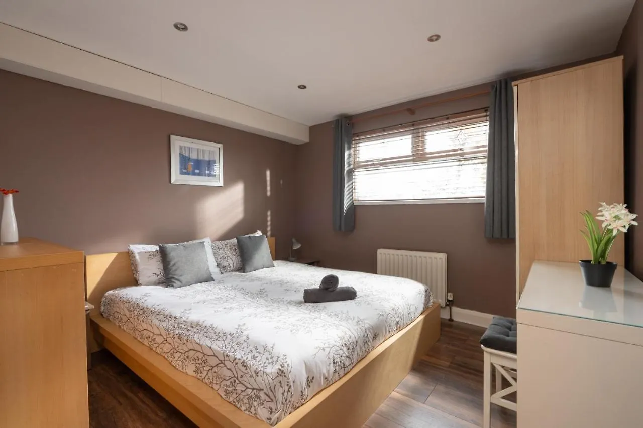 Cosy Modern City Centre 2 Bed Apartment 贝尔法斯特