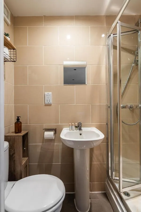 Cosy Modern City Centre 2 Bed Apartment 贝尔法斯特 0*,  英国