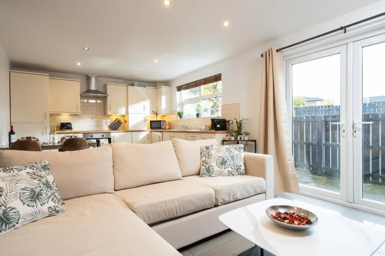 Cosy Modern City Centre 2 Bed Apartment بلفاست
