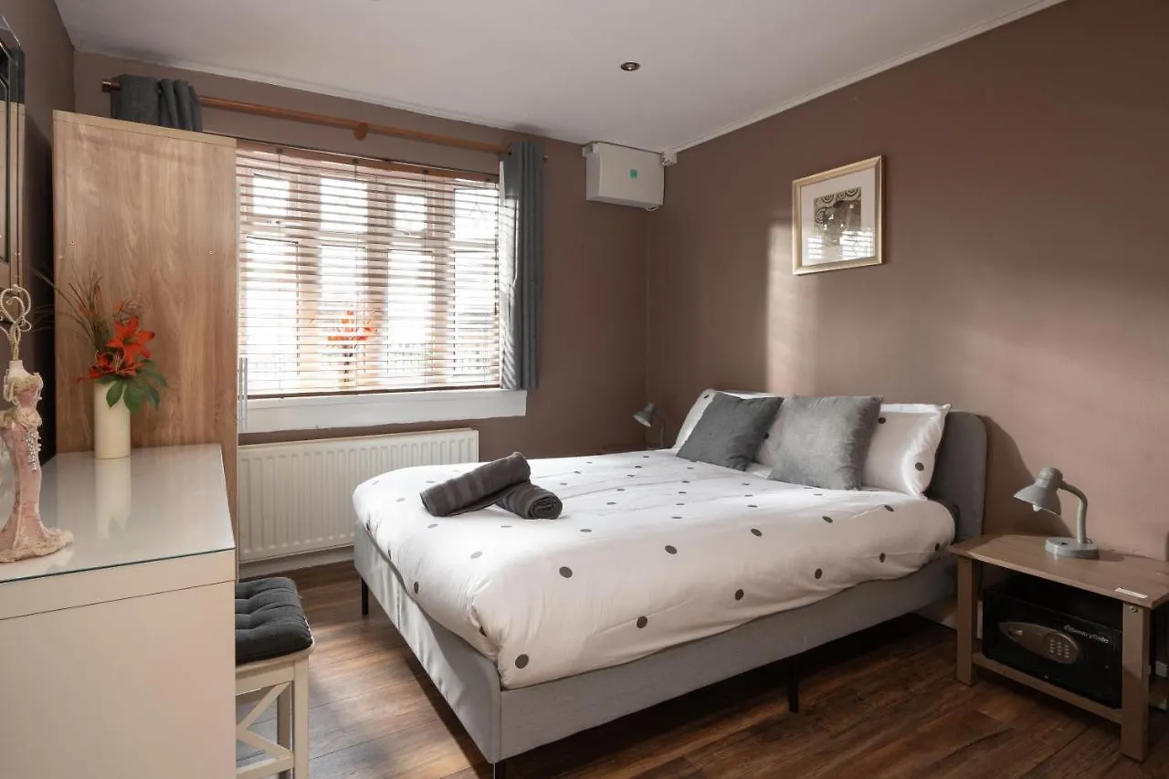 Cosy Modern City Centre 2 Bed Apartment بلفاست 0*,